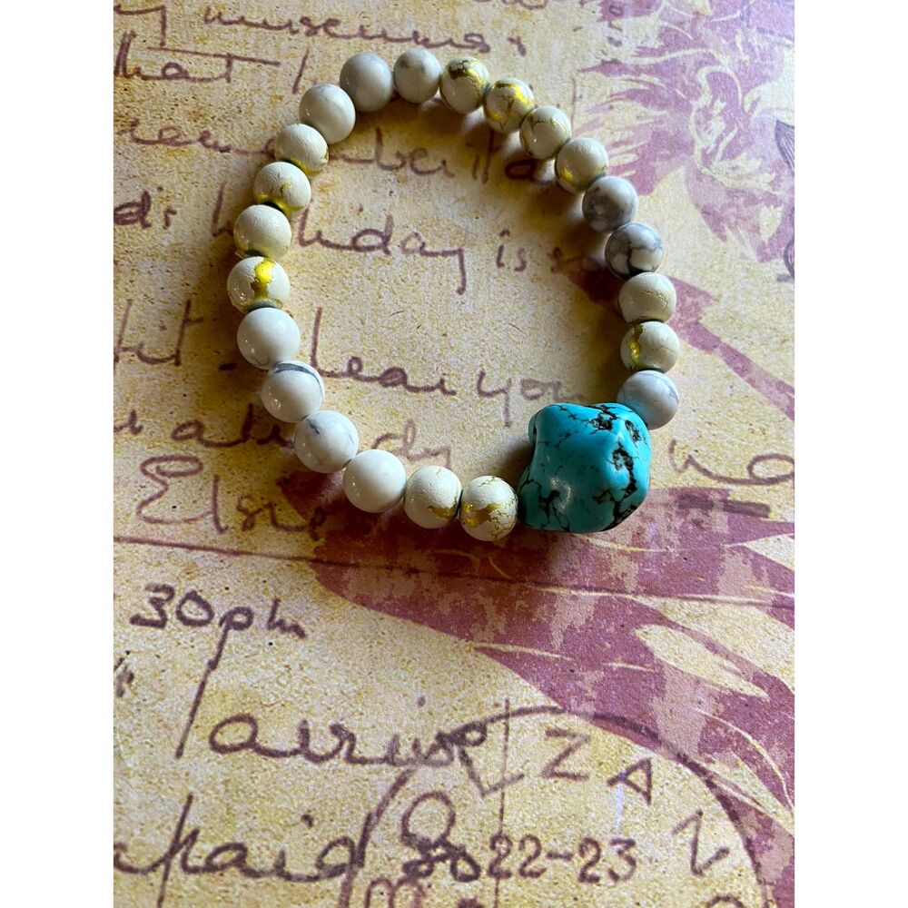 Turquoise Rock And Beaded Women's Stretch Bracelet Costume Jewelry